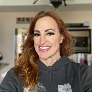 Meet your Posher, Kari